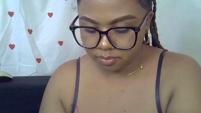 Ginaa live cam on Cam4
