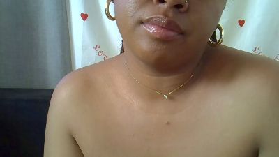 Ginaa live cam on Cam4