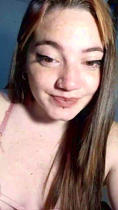 Gingerfire97 live cam on Cam4