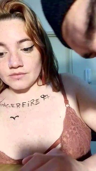 Gingerfire97 live cam on Cam4