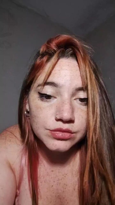 Gingerfire97 live cam on Cam4