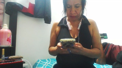 Gio48hot live cam on Cam4
