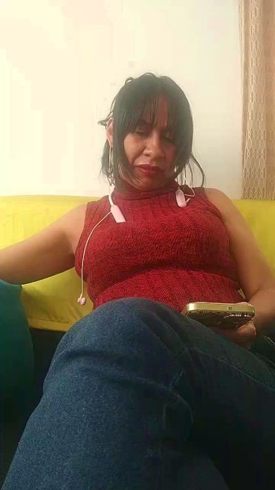 Gio48hot live cam on Cam4