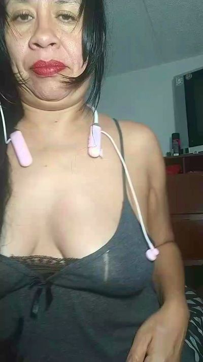 Gio48hot live cam on Cam4