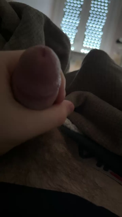 Profile and Statistics for Giovanedrago95 on Cam4