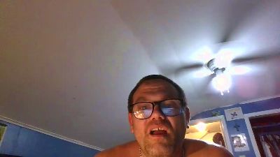 Giovanni0420 live cam on Cam4