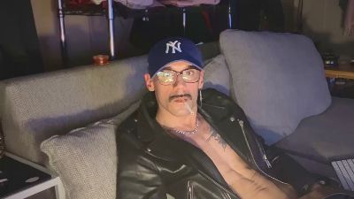 GiovanniSummers live cam on Cam4
