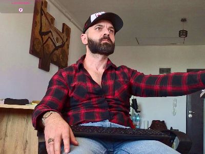 GipsyKingRo live cam on Cam4