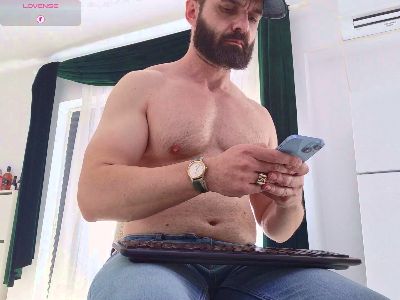 GipsyKingRo live cam on Cam4