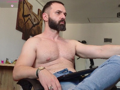 GipsyKingRo live cam on Cam4
