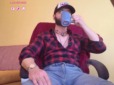 GipsyKingRo live cam on Cam4