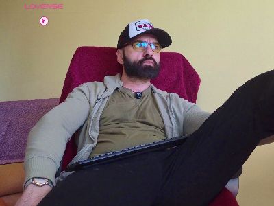 GipsyKingRo live cam on Cam4