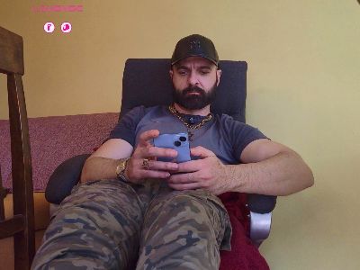 GipsyKingRo live cam on Cam4