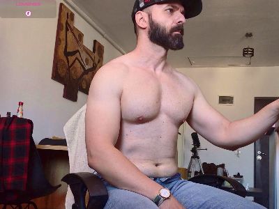 GipsyKingRo live cam on Cam4