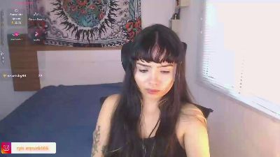 Girlredpunk live cam on Cam4