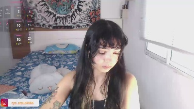 Girlredpunk live cam on Cam4