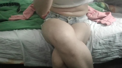 Girlshy25 live cam on Cam4