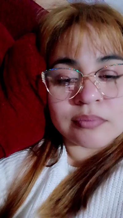 Giulicurvy live cam on Cam4