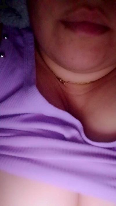 Giulicurvy live cam on Cam4