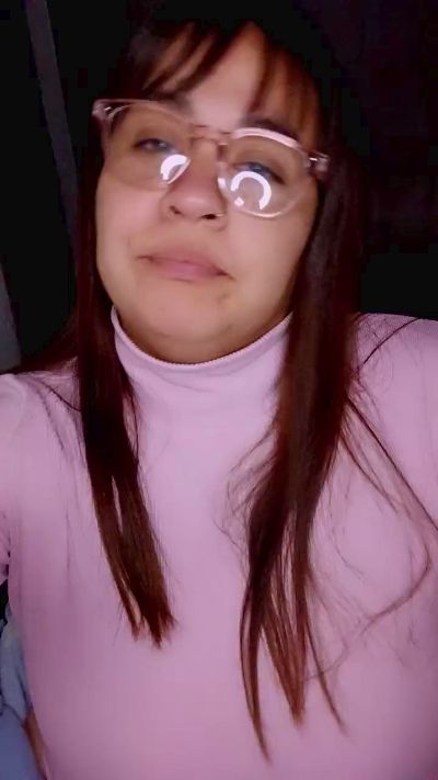 Giulicurvy live cam on Cam4
