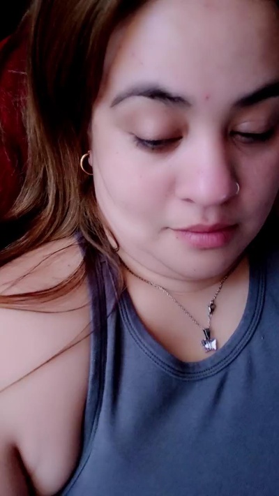 Giulicurvy live cam on Cam4