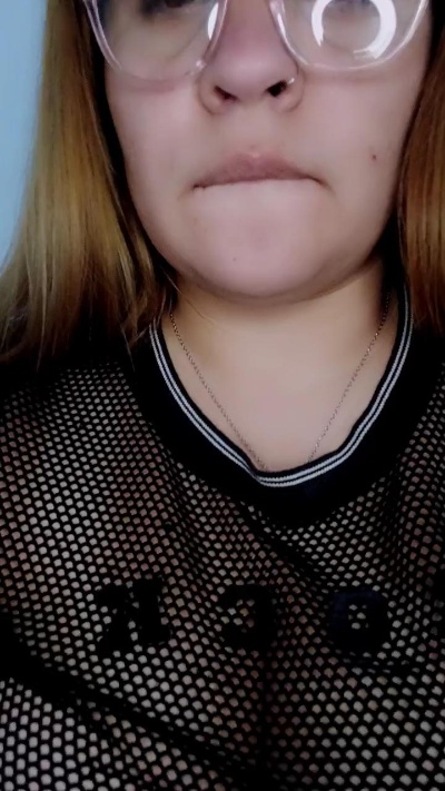 Giulicurvy live cam on Cam4