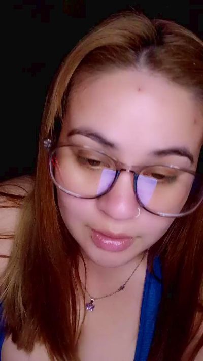 Giulicurvy live cam on Cam4