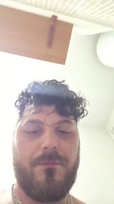 Giuse98 live cam on Cam4