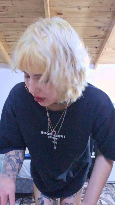 Gl0w live cam on Cam4