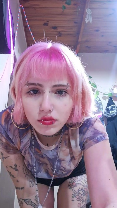 Gl0w live cam on Cam4