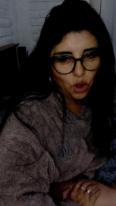 Gla347 live cam on Cam4