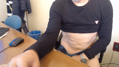 Gladiatore_69 live cam on Cam4