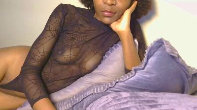 GlamTashy02 live cam on Cam4