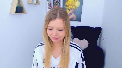 GlamorousGirll live cam on Cam4