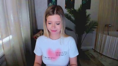 GlamorousGirll live cam on Cam4