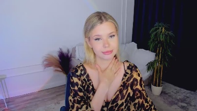 GlamorousGirll live cam on Cam4