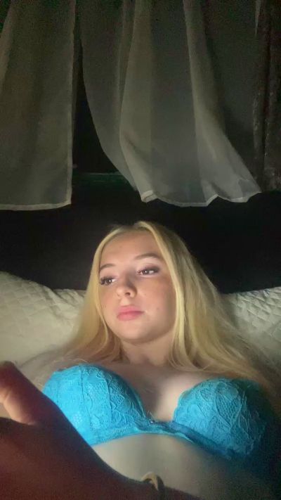 https://snapshots.xcdnpro.com/thumbnails/Glowingriah?s=EAVKWnlFtgp/mhGSBn7hRWUrsht/tQyfgwltQ6pTwCk= Live Cam4 Model