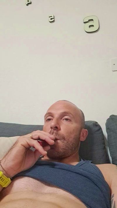Gnaro90 live cam on Cam4