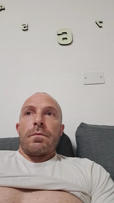 Gnaro90 live cam on Cam4