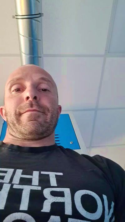Gnaro90 live cam on Cam4