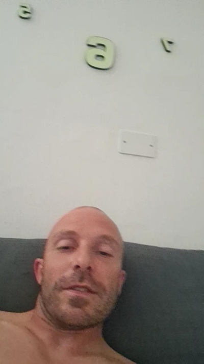 Gnaro90 live cam on Cam4