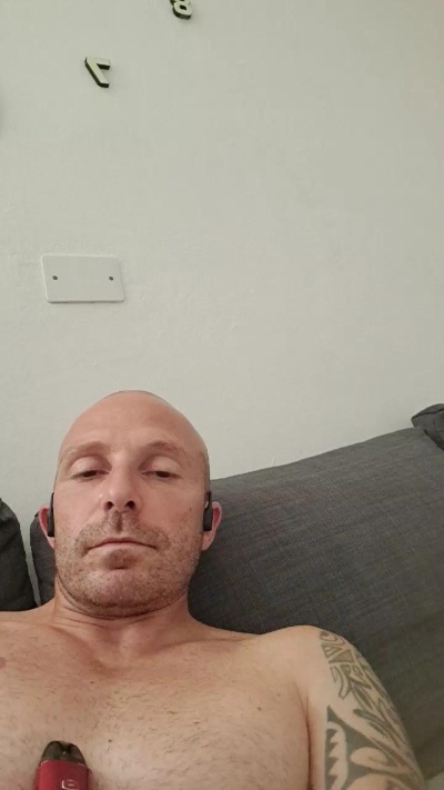Gnaro90 live cam on Cam4