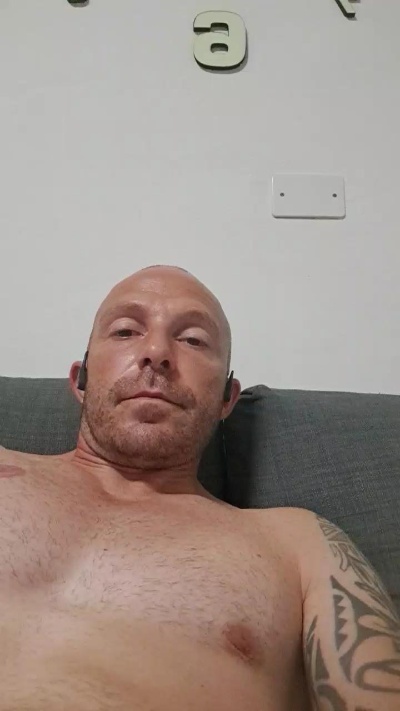 Gnaro90 live cam on Cam4