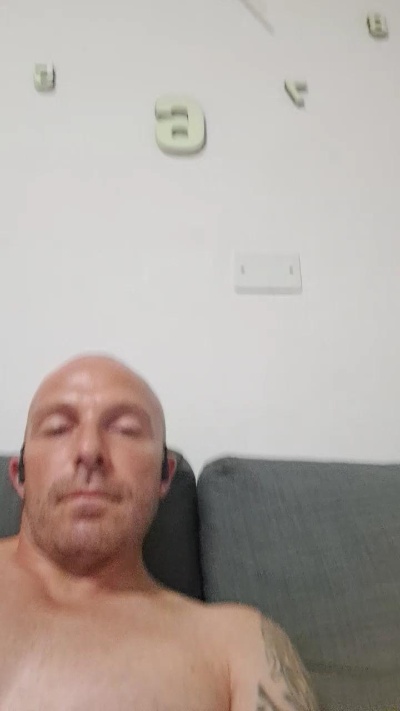 Gnaro90 live cam on Cam4