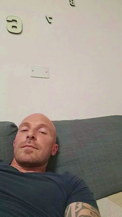 Gnaro90 live cam on Cam4