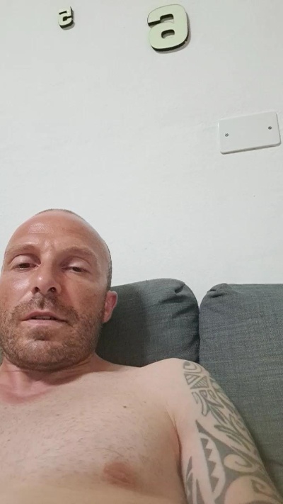 Gnaro90 live cam on Cam4