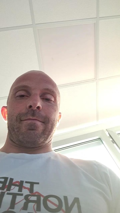 Gnaro90 live cam on Cam4
