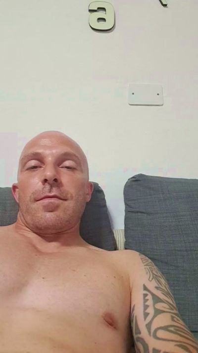 Gnaro90 live cam on Cam4