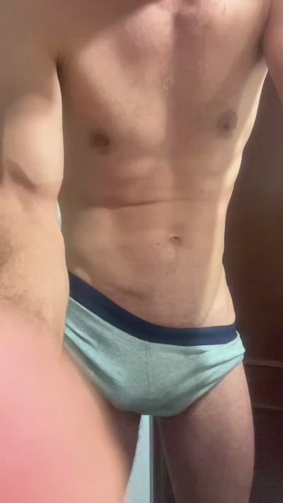 Gnyy live cam on Cam4