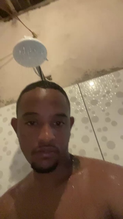 Gogzilla_ live cam on Cam4